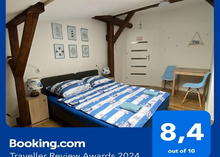 Sea World Apartments Mansarda